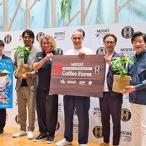 元サッカー日本代表選手が集結し「サッカー×沖縄コーヒー」を語るトークイベントが開催