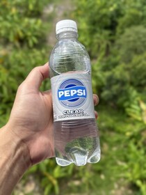 透明なコーラきたああああ！ 透明なペプシコーラ「クリア」がウマイ