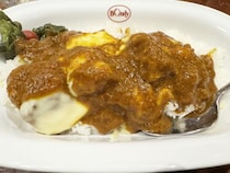 東京・神保町のカレー屋「ボンディ」のオススメカレーはコレだよ→ ソレをこうして食べて
