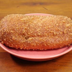 セブンイレブンの「たっぷりルウの欧風カレーパン」のカレー密度に着目してほしい