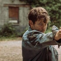 少女失踪事件を追う主人公、蝕まれていく正義　ファブリス・ドゥ・ヴェルツ監督によるスリラー『マルドロール／腐敗』予告編［ホラー通信］