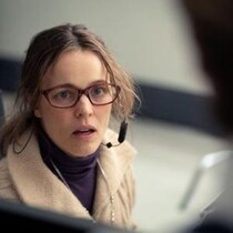 無人島、パワハラクソ上司とサバイバル。　サム・ライミ監督による立場逆転スリラー『HELP／復讐島』１月公開［ホラー通信］