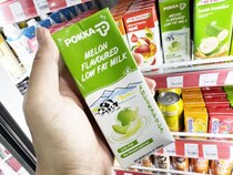 マレーシアのセブンイレブンに行ったらポッカの「メロンミルクドリンク」買おうか