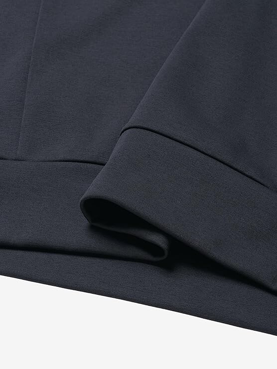 肌寒い10月にはノースフェイスの多機能スウェットがちょうどいい。今ならお安くなっています