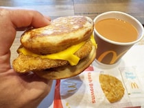 香港マクドナルド限定の朝マックを食べるとどうなるのか
