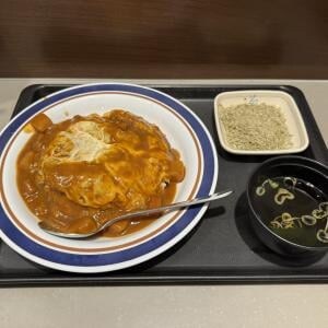 富士そばの「カレーかつ丼」はこうして食べてもおいしい
