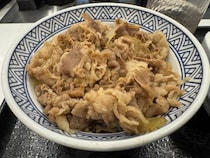 吉野家の牛丼の食べ方が話題 / 新日本プロレス所属・ヒートストーム上村優也選手の場合