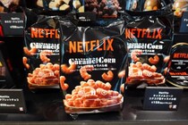 Netflixとセブン・ヨーカドーがまさかのコラボ！ピザ・カップメン・ポップコーンなどサブスクのお供にぴったりメニューが一挙登場