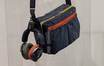 「Dyson OnTracヘッドホン」とPORTERがコラボした限定アイテムが12月の発売を前にDover Street Market Ginzaで先行公開