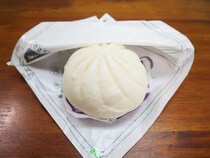 ファミマの「背脂ニンニク月見まん」を食べてこう思った