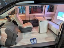 クルマがリビングルームに、シャープがEVコンセプト「LDK+」第二弾を公開【ジャパンモビリティショー2025】