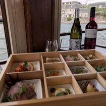 ソムリエおすすめめの九州産ワイン＆アペリティフをクルーズで堪能！長崎・ハウステンボスの秋グルメ