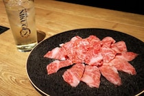 あの焼肉きんぐの系列にこんな店が！ ウイスキーと極上焼肉「和牛焼肉NIKUGEN 赤坂店」実食レポート