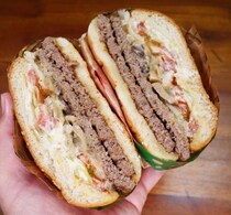 バーガーキングの「マッシュルームワッパー」が異様に異常に高評価なので食べた結果→ その理由判明