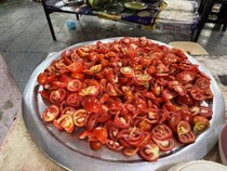 インド警察の中にあるカレー大衆食堂「ポリス食堂」に日本人が行ってみた→ 警察官に指摘される「おい!!!!!」