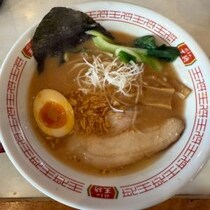 11月13日「極王餃子の王将ラーメン」が新登場！　お値段は税込980円　ちょっと食べてみた