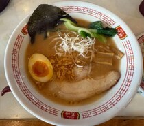 11月13日「極王餃子の王将ラーメン」が新登場！　お値段は税込980円　ちょっと食べてみた