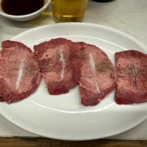 霜降り明星・粗品さんの実家の焼肉屋「味希」に行ってみた　動画でもおなじみ「絶品極厚塩タン」のお味は……！？