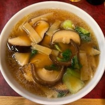 【中野坂上グルメ】駅からすぐのお店で食べる絶品の椎茸うま煮そば！　「中華料理・華吉」