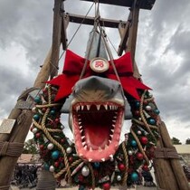 「JAWS」映画公開50周年！　ユニバーサル・スタジオ・ジャパンで「ジョーズ・セレブレーション」開幕