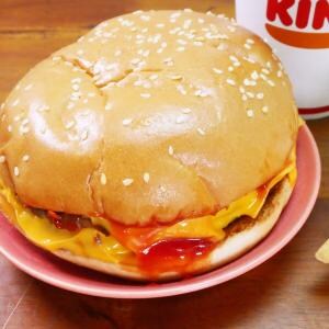 今日めちゃくちゃキスするかもしれないのにバーガーキングのニンニクマシマシバーガー食べた結果