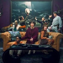 「はい、みんな死んだ」　ティルダ・スウィントン主演の終末世界ミュージカル『THE END』絶望的“避難訓練”映像［ホラー通信］