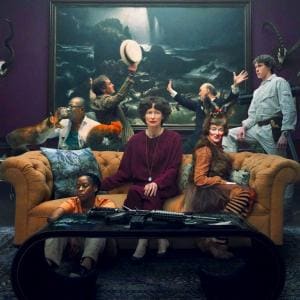 「はい、みんな死んだ」　ティルダ・スウィントン主演の終末世界ミュージカル『THE END』絶望的“避難訓練”映像［ホラー通信］