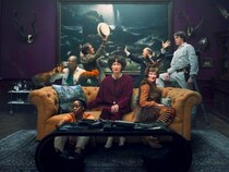 「はい、みんな死んだ」　ティルダ・スウィントン主演の終末世界ミュージカル『THE END』絶望的“避難訓練”映像［ホラー通信］