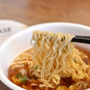 完全栄養カップ麺の新作『BASE RAMEN』を食べたら栄養素以外の“完全”も発見した
