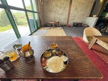 【隠れ家グルメ】裏庭から靴を脱いで入る激うまインド料理店が美味すぎる件 / 静岡県下田市の民家にしか見えない「ちょうたら」
