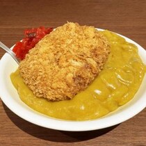 【新潟の最高グルメ】万代バスセンターのカレーよりうまい万代バスセンターのメンチカツカレー