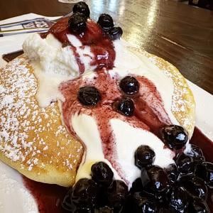 【教会パンケーキ】教会が「24時間営業のパンケーキ屋」になっていた件→ 実際に行ってみた結果