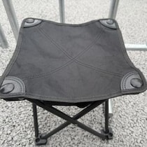 【大阪・関西万博】「駆け込み万博」で大行列！　おすすめの折りたたみ椅子