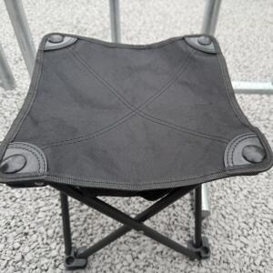 【大阪・関西万博】「駆け込み万博」で大行列! おすすめの折りたたみ椅子