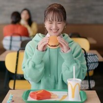 多部未華子が「本当にかわいい～！」とメロメロになった相手とは？ マクドナルド「セット500」新CM放映中