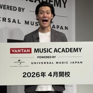 霜降り明星・粗品が音楽の特別授業で生徒へ熱いメッセージ「心を殺して売れるか、自分を貫いて飯を食うか。考えておいたほうがいい」