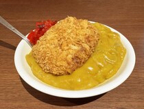 【新潟の最高グルメ】万代バスセンターのカレーよりうまい万代バスセンターのメンチカツカレー