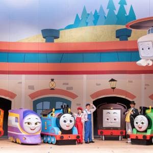 ステージを駆け巡るトーマスたちのメッセージに感動!新生ファミリーミュージカル「ソドー島の1ばんはだれだ」全国巡回中