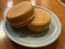 【九州グルメ】「回転焼」でも「大判焼」でも「今川焼」でもない！　はちみつを使用した「蜂楽饅頭」