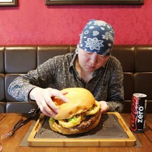 運動はしたくないけどラーメンとピザとバーガーを食いまくる私が絶対に太らない理由