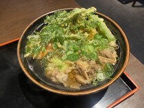 【糸島市・筑前前原】駅チカ5分でこの満足感！ 冬に沁みる絶品だし×天ぷら盛り盛り「ひなたうどん2号店」【ガジェ通糸島編集部】