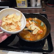 「ウルトラ創業祭2026」対象商品　カレーハウスCoCo壱番屋で「厚切りベーコンとスモークチーズのスープカレー」を食べてみた