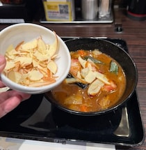 「ウルトラ創業祭2026」対象商品　カレーハウスCoCo壱番屋で「厚切りベーコンとスモークチーズのスープカレー」を食べてみた