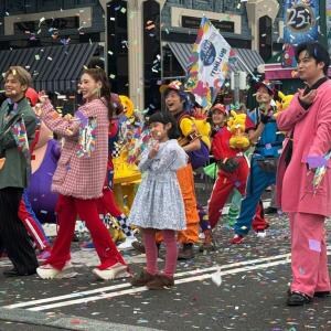 USJ 25周年の開幕セレモニー！　千葉雄大さん・森崎ウィンさん・永尾柚乃さん・仲里依紗さんらがお祝い