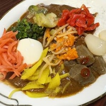 トッピング食べ放題なカレー屋が善意で成り立っている激うまカレーライスだった件→ 東京・神田のカレー屋インデラ