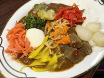 トッピング食べ放題なカレー屋が善意で成り立っている激うまカレーライスだった件→ 東京・神田のカレー屋インデラ