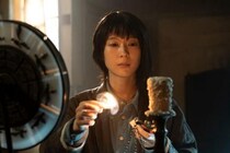 “あいつ”は０時５分に現れる。　山奥の洋館で起こる怪奇現象『Never After Dark／ネバーアフターダーク』特報映像［ホラー通信］