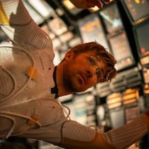 見た目は岩だけど、キュートで勇敢な生命体「ロッキー」の制作裏！　『スター・ウォーズ』の製作チームが原作キャラを完璧再現