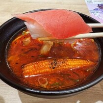 かっぱ寿司が激辛ラーメン屋「鬼金棒」とコラボしたラーメンは本当に鬼金棒の味なのか→ 実際に食べてみた
