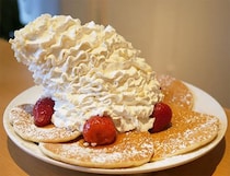 女のラーメン二郎と言われている「エッグスンシングス」ではクリームアブラマシマシが可能という真実